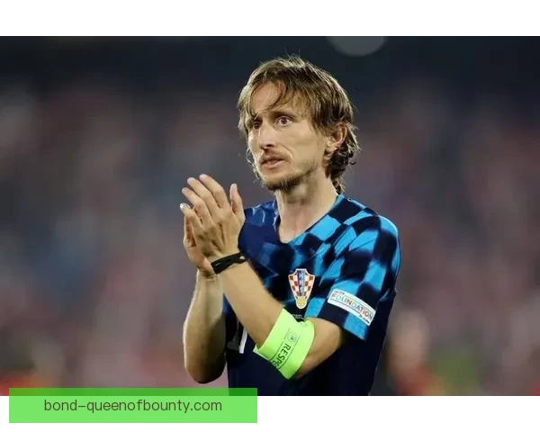 从组织核心到精神领袖莫德里奇在欧联杯中的决定性作用解析全面